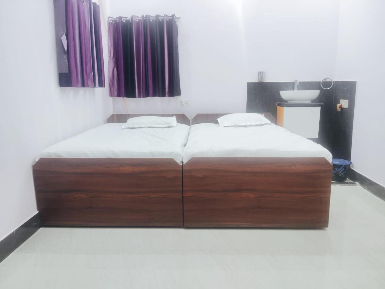 Guest house Ramashish Kutir